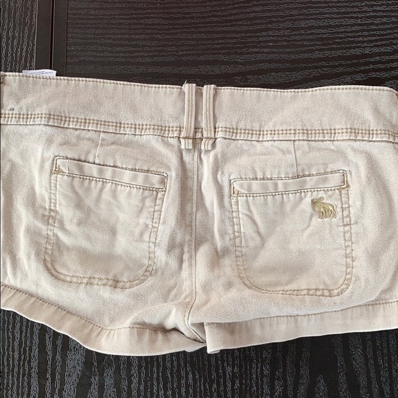 Abercrombie and Fitch shorts - Picture 2 of 3
